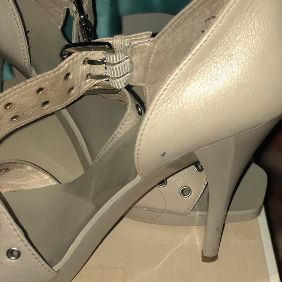 Sandal - Picture 6 of 6